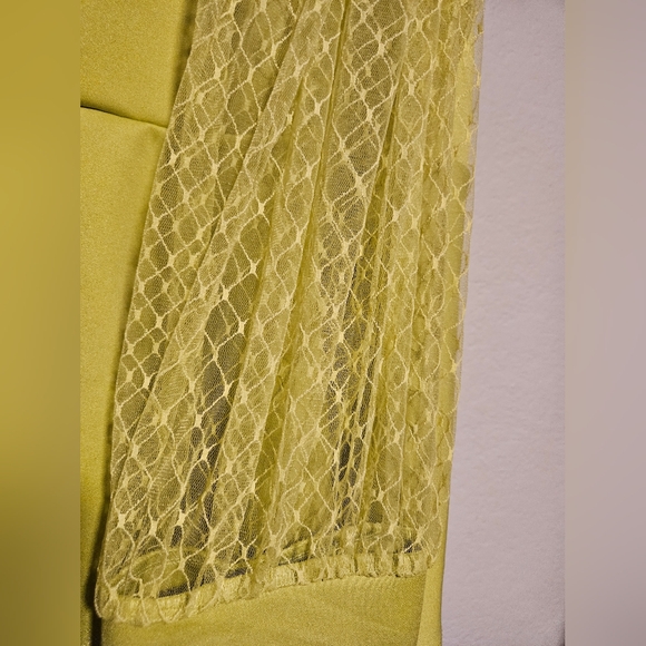 Ashley Stewart Mesh Paneled Cutout Peplum Top Size 30/32 - Picture 8 of 17